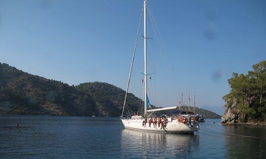 Crucero en Muğla, Turquía, en un alquiler de monocasco con capitán