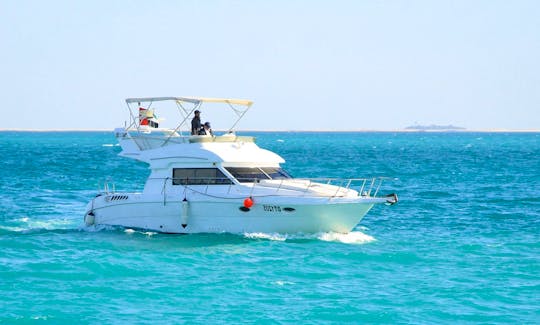 45ft "Arabian Princess" Al Wasmi Gulf Craft Yacht Charter in Dubai, UAE