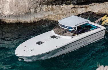 Motor Yacht Rental in Capri