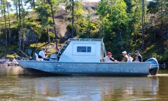 28' Bass Boat Fishing Charter in Pointe du Bois, Canada