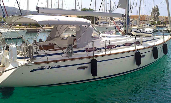 Charter 47' Bavaria 46 Cruiser Cruising Monohull In București, Romania