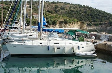 Charter 38' Ariadne Oceanis 381 Cruising Monohull in Rethymno, Greece