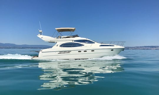 Charter 49' Azimut 46 Flybridge Evoluzione Motor Yacht in Geneva, Switzerland