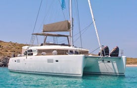 Charter 45' New Horizons Power Catamaran in Alimos, Greece