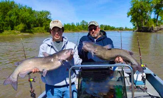 Guided Catfishing In Grand Forks