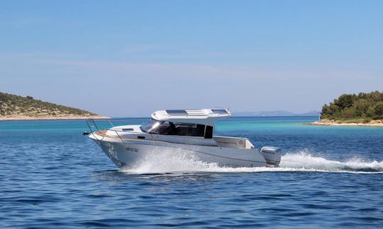 26' Cuddy Cabin Boat In Sibenik, Croatia