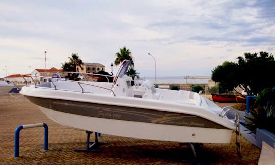 Syros 190 Center Console Rental for 7 People in Milazzo, Italy