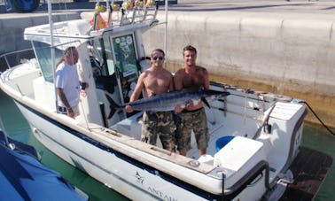 Disfruta de la pesca en Fuerteventura, España, en un Cuddy Cabin