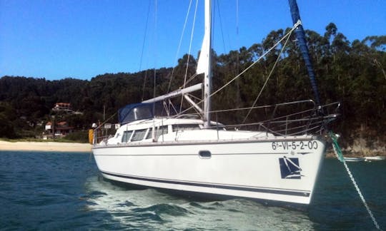 Charter 40' Sun Odyssey Cruising Monohull in Vigo, Spain