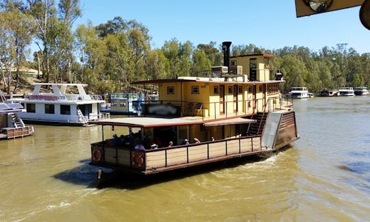 Paddlesteamer Emmylou on Murray River in Echuca, Australia