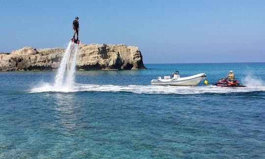 イタリアのトロペアでフライボードを楽しもう
