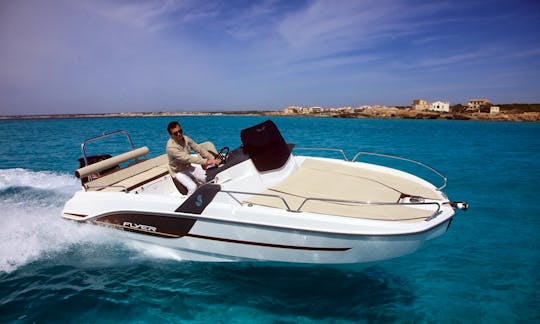 ''Bowie'' Beneteau Flyer 6.6 Sundeck Boat Rental in Eivissa, Illes Balears