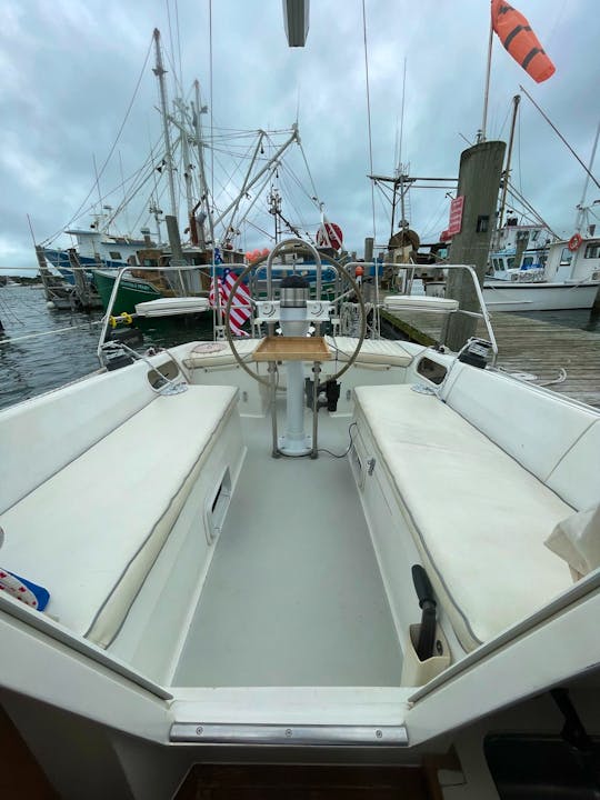 27ft Daysailer Boat Rental in Montauk