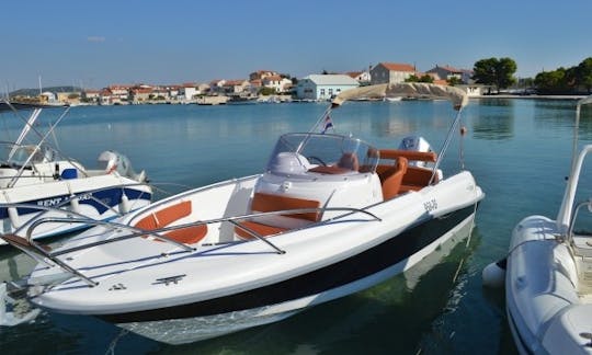 Charter 23' Marion 730 Sport Center Console in Betina, Croatia