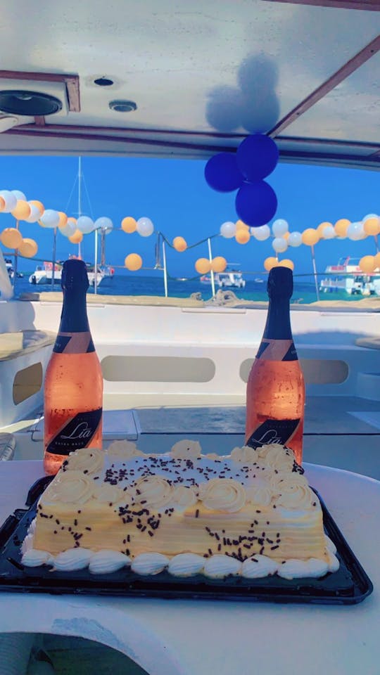 Expérience VIP d'une journée complète dans un catamaran de luxe pour une location privée