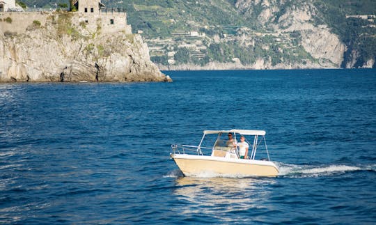 Rent Freeline 22 Center Console in Amalfi, Italy