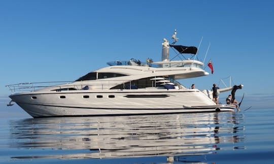 Louez un méga-yacht Fairline Squadron 58 Power à Amalfi, en Italie