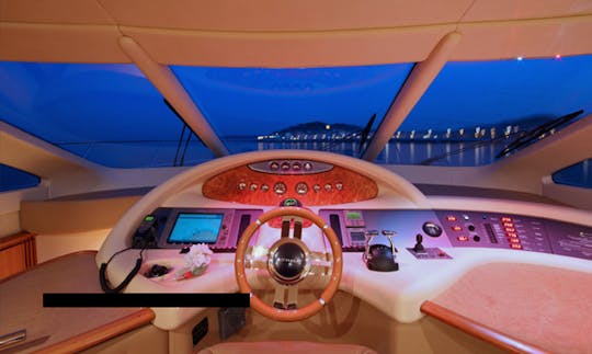 Alquile un megayate Azimut 62 Fly Power desde Amalfi, Italia