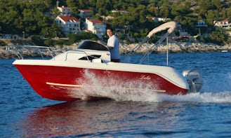 17' M-Sport Luka Speedboat in Hvar