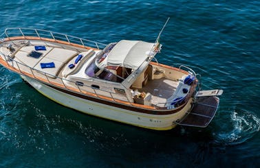 Charter 32' O Sole Mio Motor Yacht in Positano