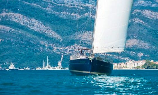 Beneteau Oceanis 523 Sailing Yacht in Orikum, Albania