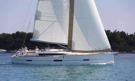 Louez un monocoque Dufour Cruising de 46 pouces pour 8 à 10 personnes à Palma, Majorque