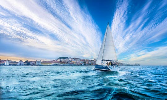 Sailing in front of Lisbon