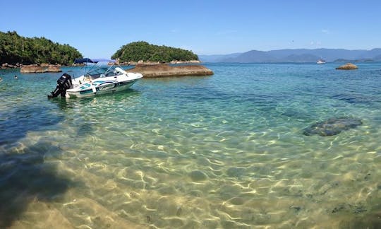 Charter Real Class 24 Bowrider in Ubatuba, Brazil for up to 12 people