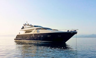 Charter 74' Uniesse Power Mega Yacht in Port dell'Etna - Marina di Riposto