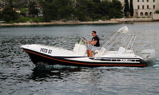 Cruise Comfortably with ZAR 61 Inflatable Boat in Split, Croatia