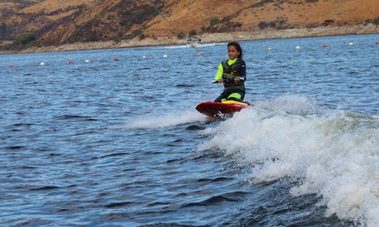 Wakeboard, wakesurf, tubing près de Los Angeles et San Diego