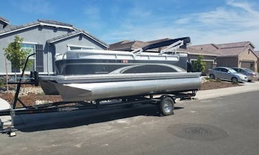 Aluguel de barco flutuante Avalon GS 2185 de 21 pés em Lake Tahoe