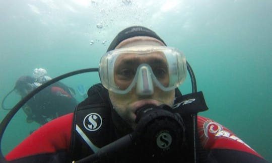 Beginner Scuba Diving Lesson in Cork