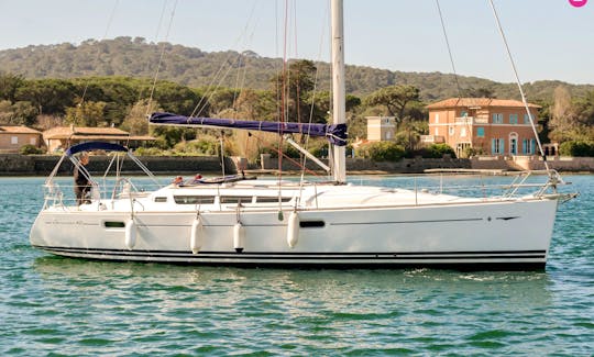 Jeanneau Sun Odissey 42i Cruising Monohull to Explore Port dell'Etna - Marina di Riposto