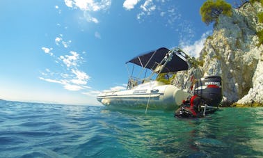 ギリシャ北スポラデス諸島スコペロス島での3時間のシュノーケリングクルーズ