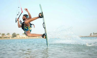 Disfruta del kitesurf en Ras Sudr, gobernación del sur del Sinaí