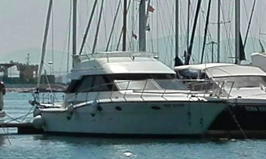 2005 Uniesse 40 Yacht Rental in Trapani, Italy