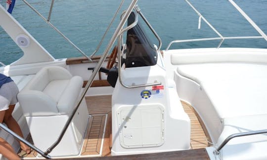 21' Mano Marine 22.50 Bowrider Rental in Opatija, Croatia