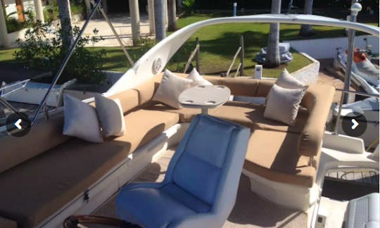 Sea Ray 40 fly Motor Yacht Rental in Cancún, Quintana Roo