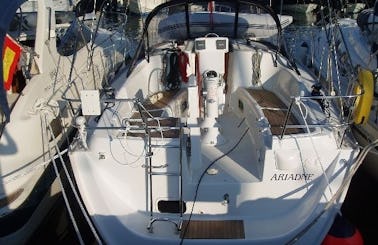 Enjoy Pireas, Greece aboard ARIADNE Oceanis 343 Cruising Monohull