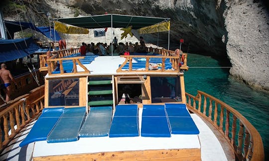 Daily rent this traditional boat in Kemer, Antalya, Turkey