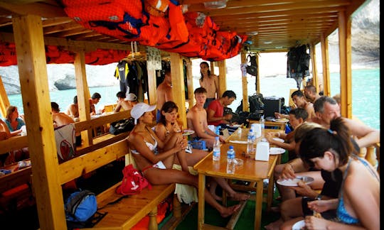 Daily rent this traditional boat in Kemer, Antalya, Turkey