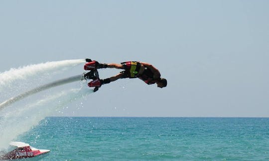 Disfruta de una increíble experiencia de flyboard en Ankara, Turquía