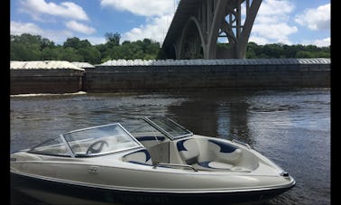 17’ Glastron Passenger Boat Rental With Captain On Crystal Lake