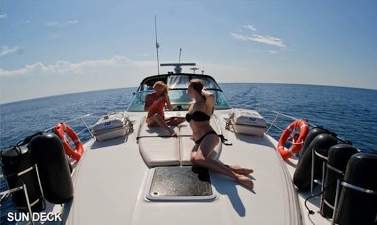 Location de yacht à moteur Sea Ray 455 à Larnaca, Chypre