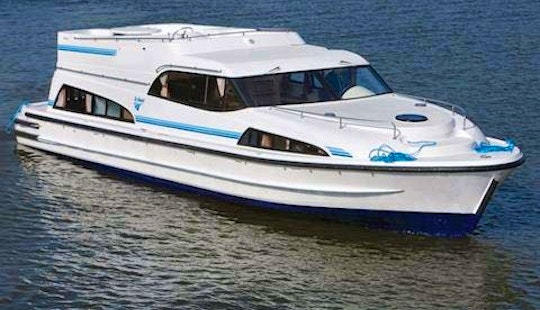 2020 Top 10 Canal Boat Rentals In London W Reviews Getmyboat 2020 Top 10 Canal Boat Rentals In London W Reviews Getmyboat