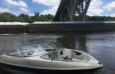 17’ Glastron Passenger Boat rental with Captain Hastings area