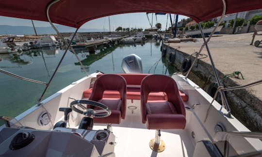 Aluguel de barcos a motor Atlantic Marine Open 6.70 em Trogir, Split, Kastela