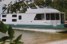 54ft Houseboat Charter in Sioux Narrows Nestor Falls, Canada