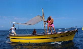 25 ft Traditional Gozzo Cindy Rental in Capri, Campania for 8 pax